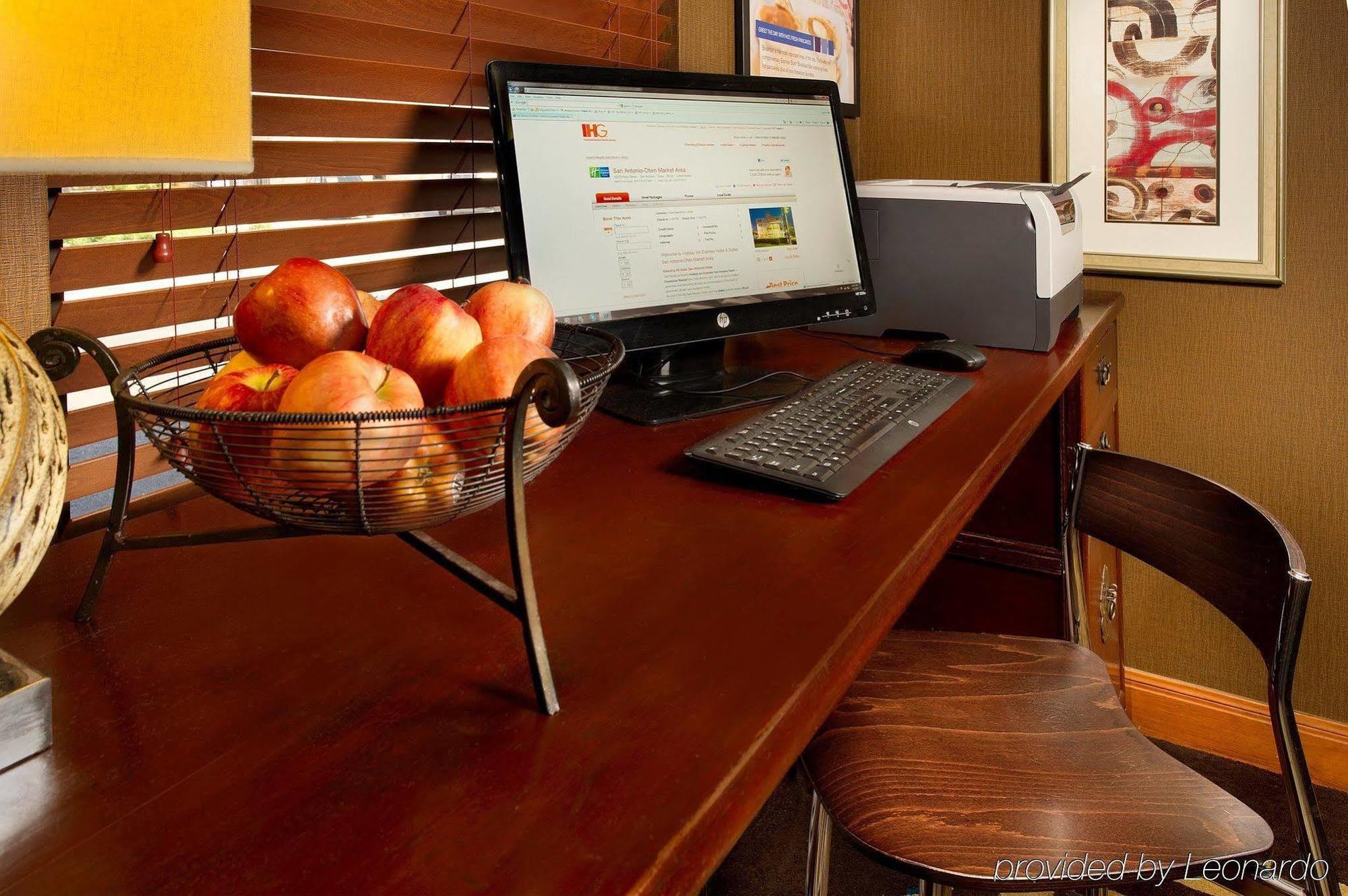 Holiday Inn Express & Suites San Antonio - Downtown Market Area By Ihg Екстер'єр фото